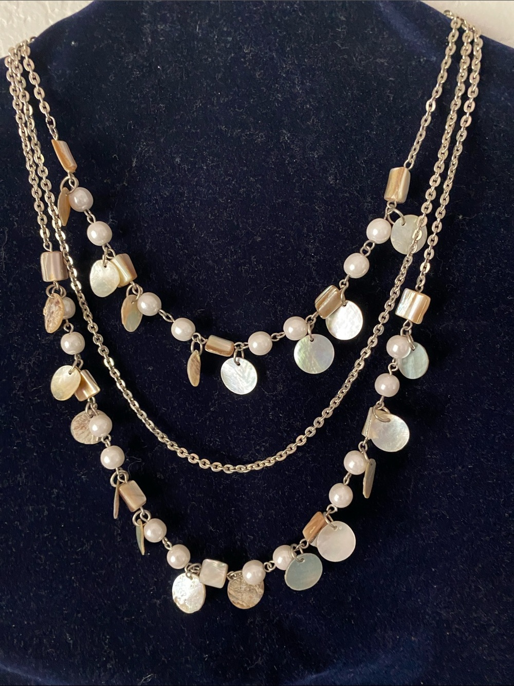 Layered Pearl and Disc Statement Necklace - White/Gold